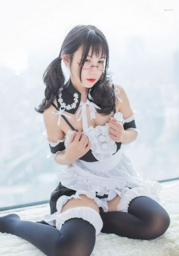 久久久蜜桃亚洲一区自慰欧美_免VIP免费在线观看