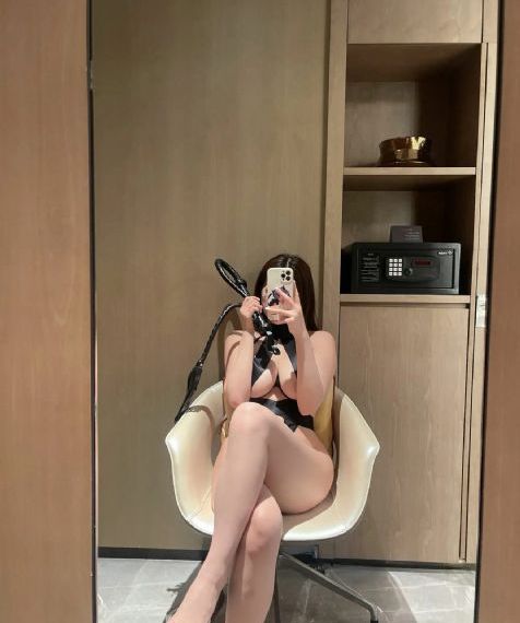 欧美一卡二_高清免费观看