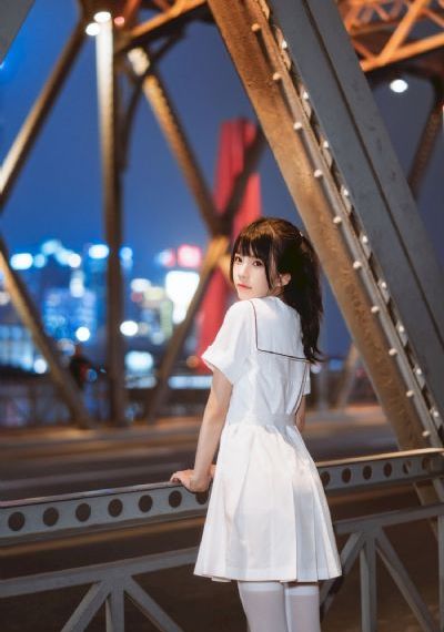 亚洲制服丝袜另类中文字幕_BD英语在线观看完整版