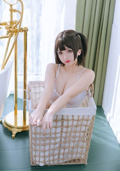 夜夜躁人人爽天天天天大学生_超清HD在线观看